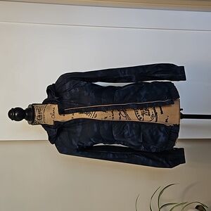 Lululemon Spring Fling Puffy Windbreaker - Size 4